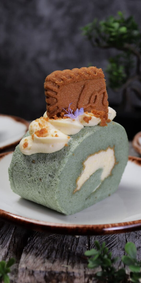 Cake Roll - Lotus blue 1
