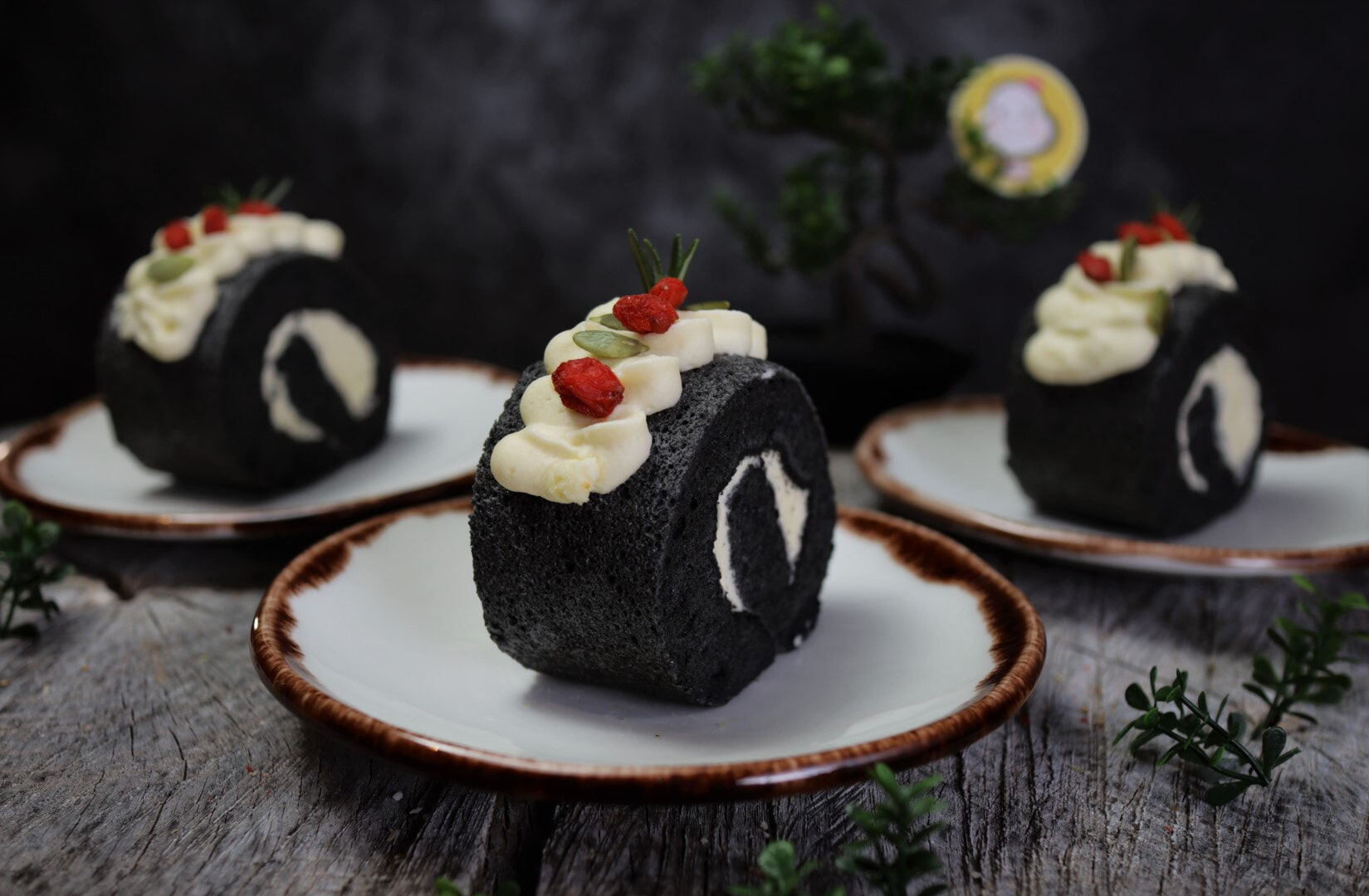 Cake Roll - Black sesame