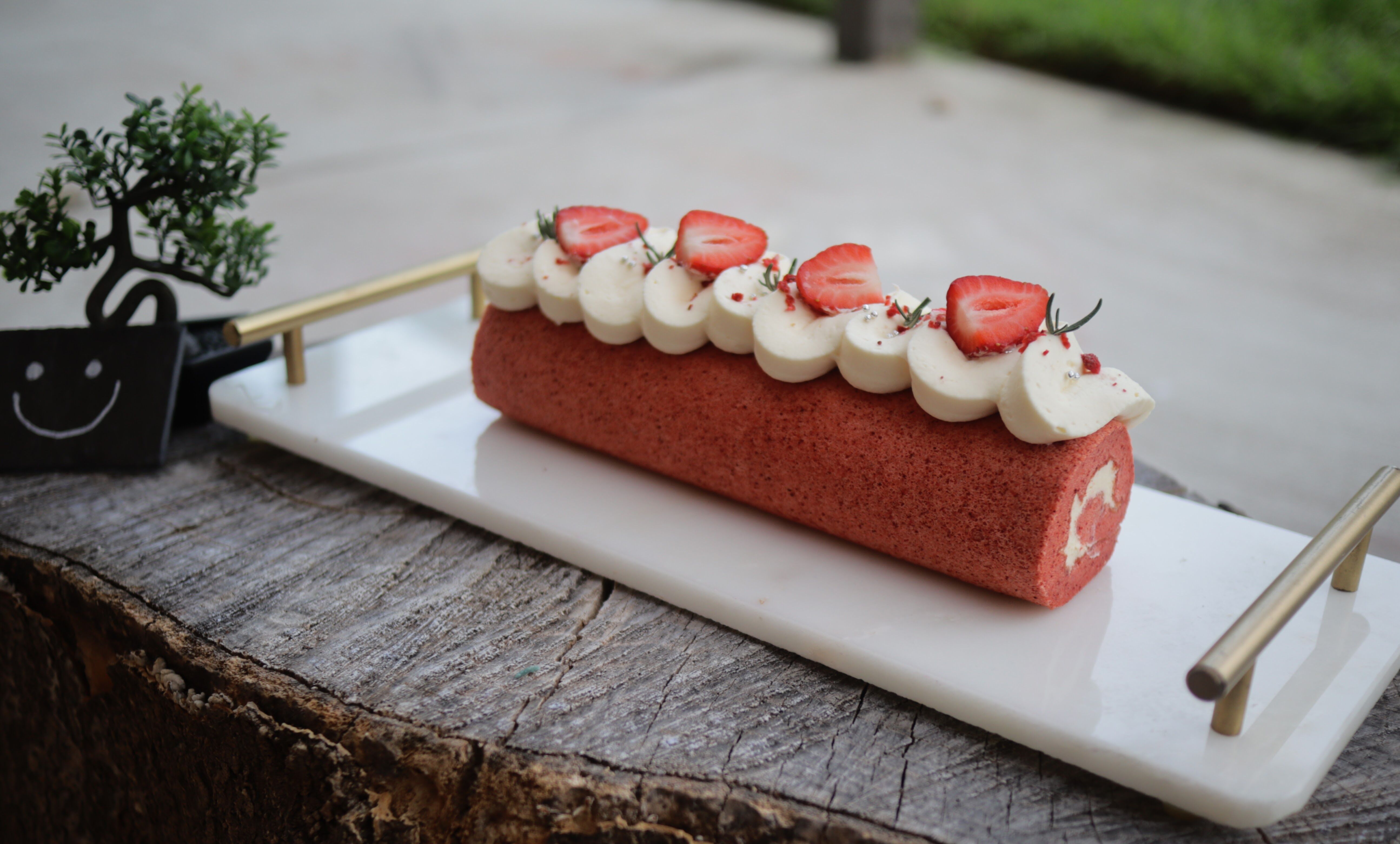 Cake Roll - Strawberry