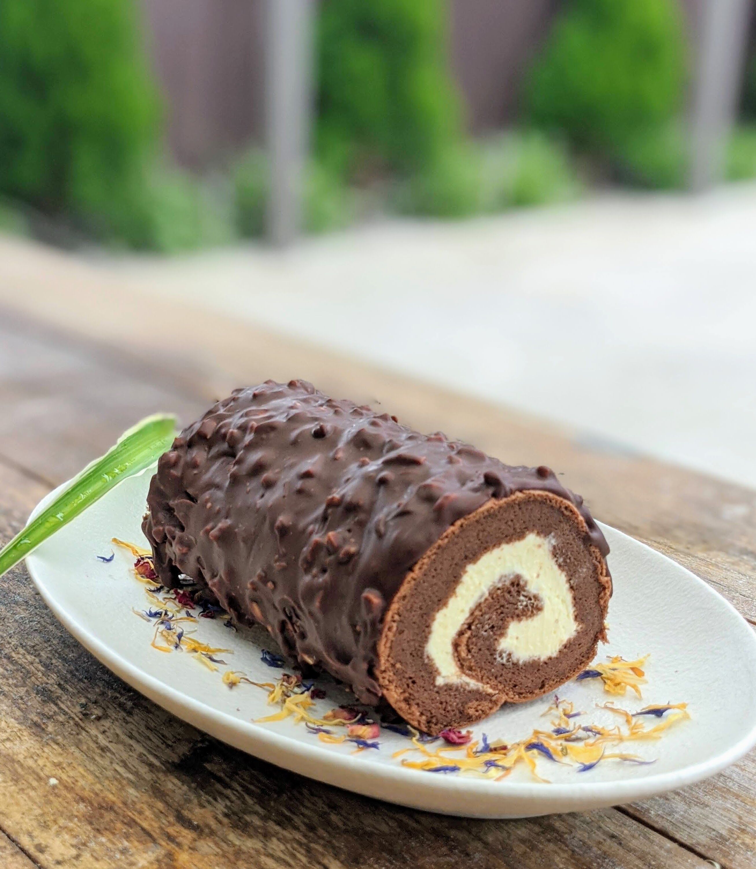 Cake Roll - Chocc Almond 2